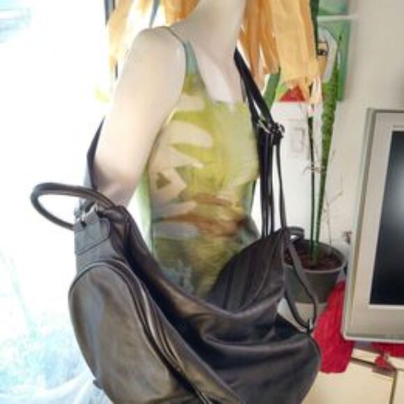 Black backpack or over the sholder bag - Picture 4 of 4